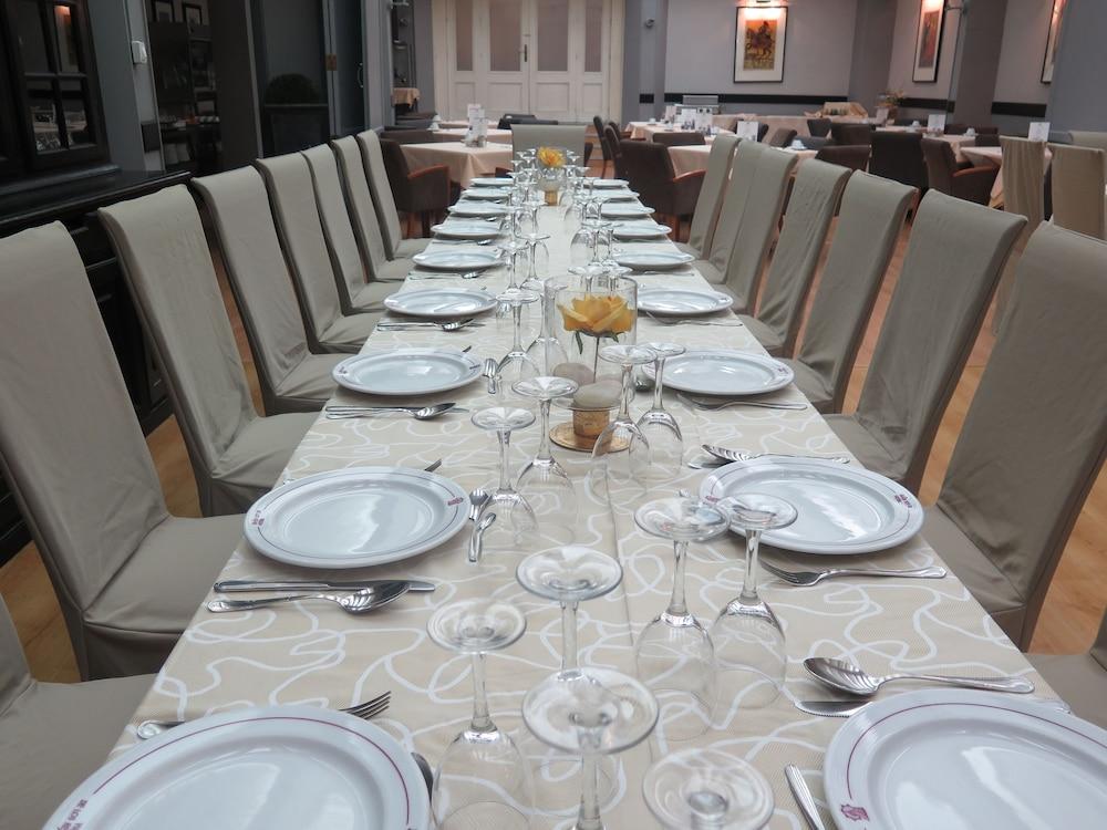 Virgen De Reyes Hotel 4*
