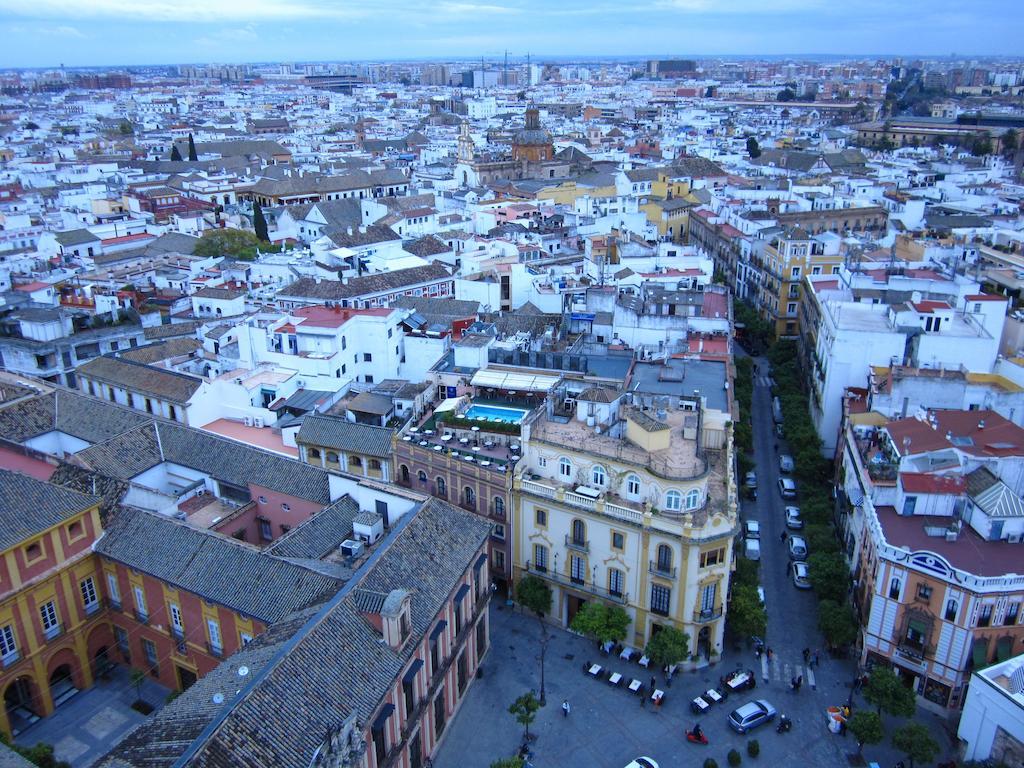 Hotel Virgen De Reyes Séville
